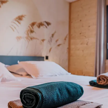 Pmr Avec Jacuzzi Privatif, Acces Et Activites Au Bord Du Golf! - Fr-1-582-372 Дом отдыха Шамбон-сюр-Линьон