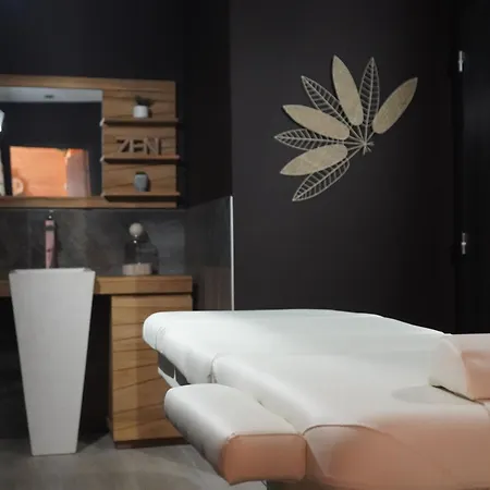 Дом отдыха Pmr Avec Jacuzzi Privatif, Acces Et Activites Au Bord Du Golf! - Fr-1-582-372