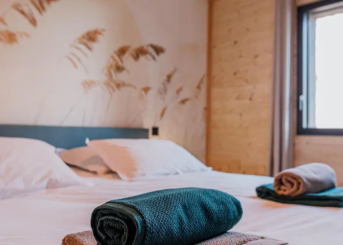 Pmr Avec Jacuzzi Privatif, Acces Et Activites Au Bord Du Golf! - Fr-1-582-372 Дом отдыха Шамбон-сюр-Линьон